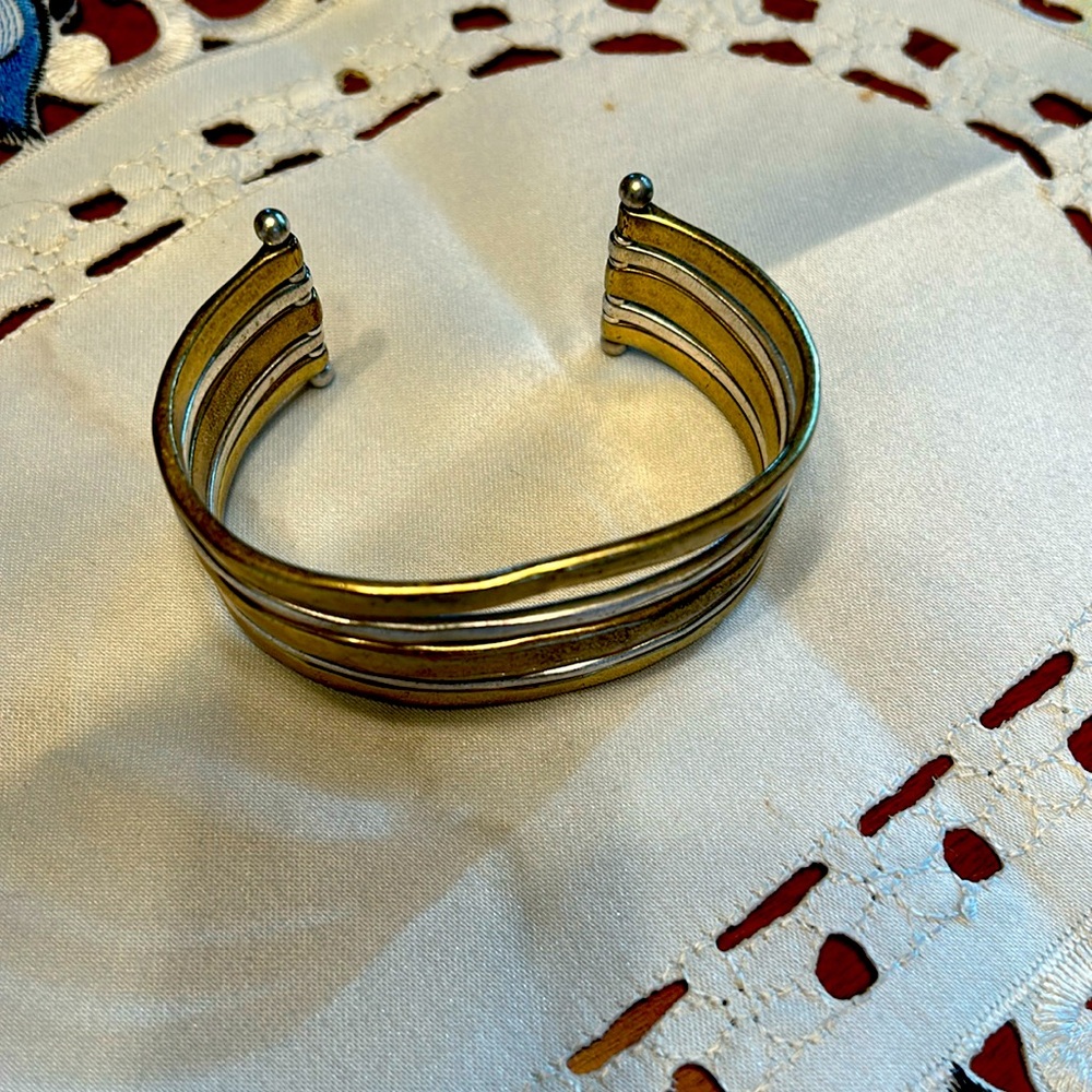 Excellent condition lucky brand hammered gold/silver cuff bracelet